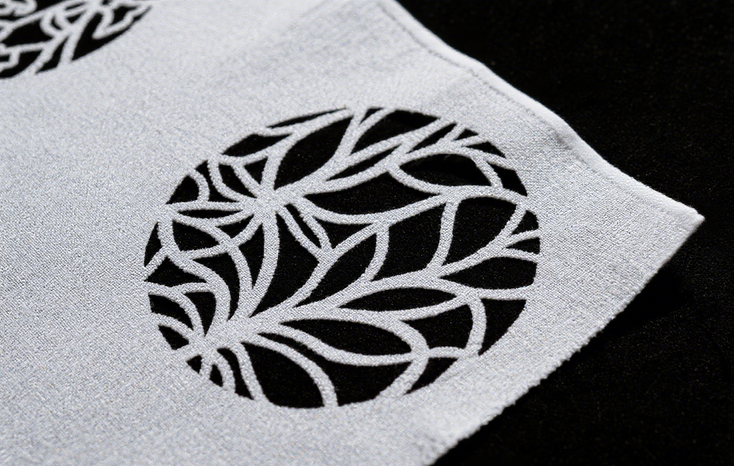 Co je řídicí systém řezání vláknovým laserem?